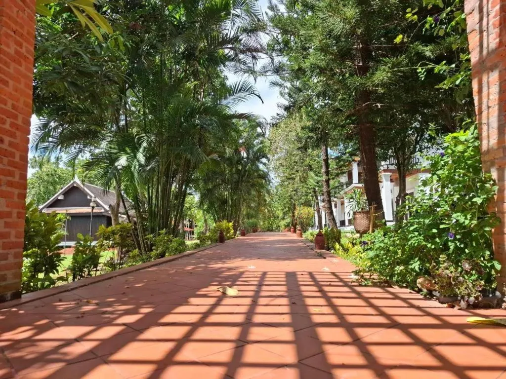 Nam Ou Riverside Resort