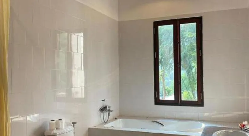 Nam Ou Riverside Resort