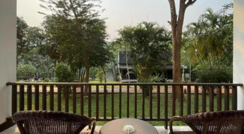 Nam Ou Riverside Resort