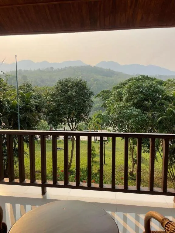 Nam Ou Riverside Resort
