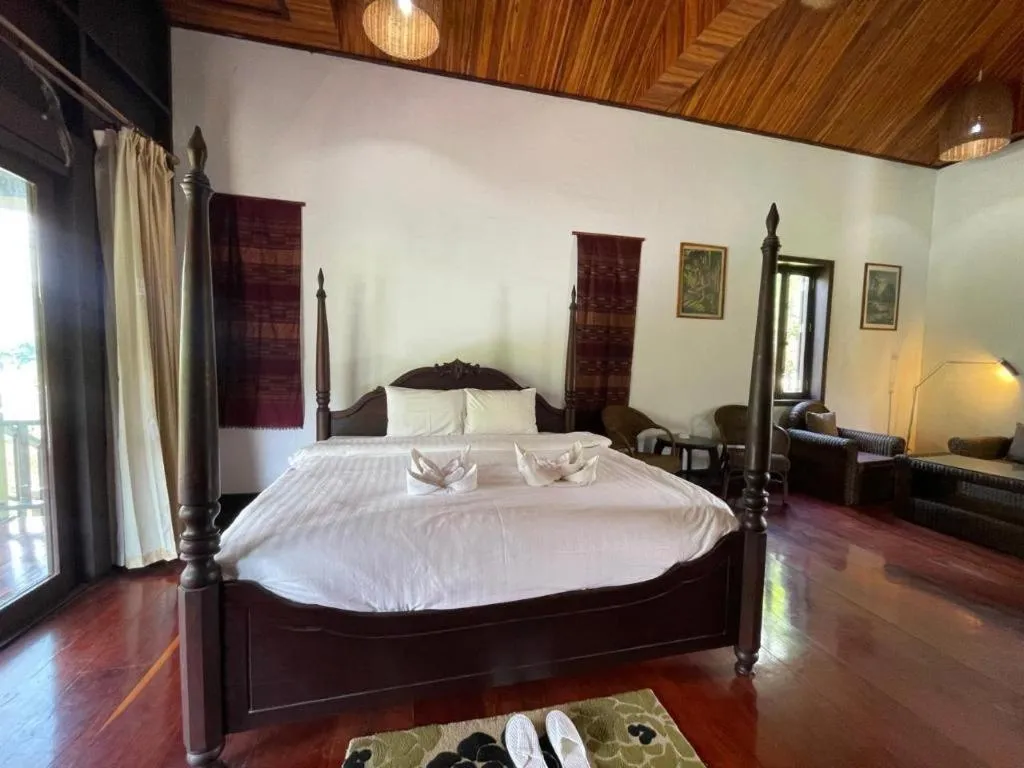 Bed in Nam Ou Riverside Resort