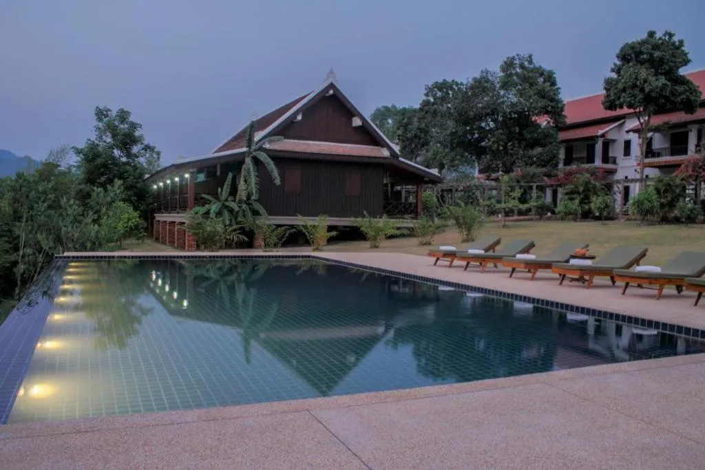 Nam Ou Riverside Resort