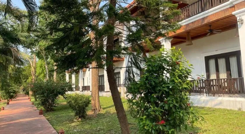 Nam Ou Riverside Resort