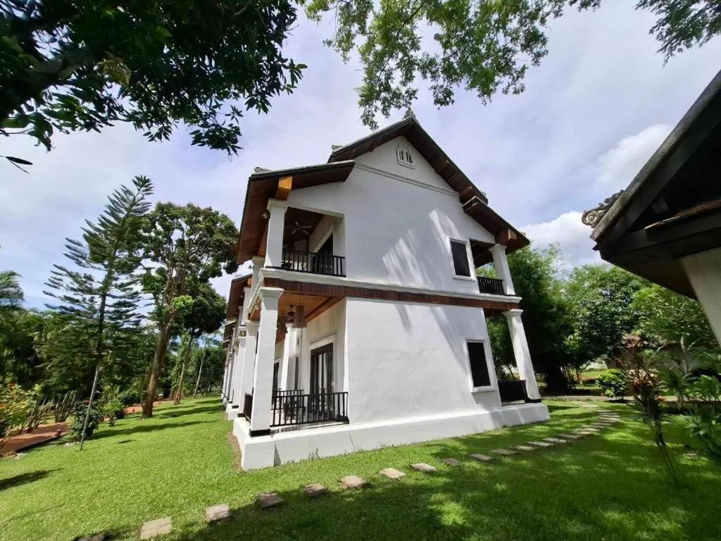 Nam Ou Riverside Resort