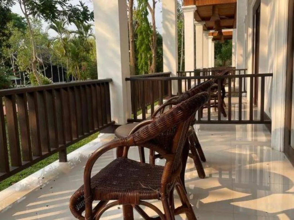 Nam Ou Riverside Resort