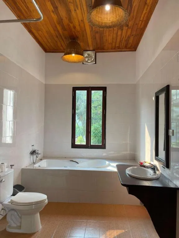 Nam Ou Riverside Resort