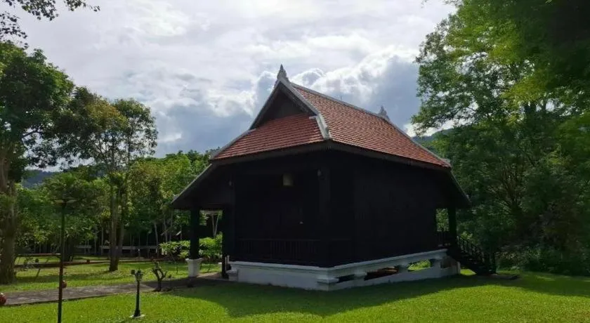 Nam Ou Riverside Resort