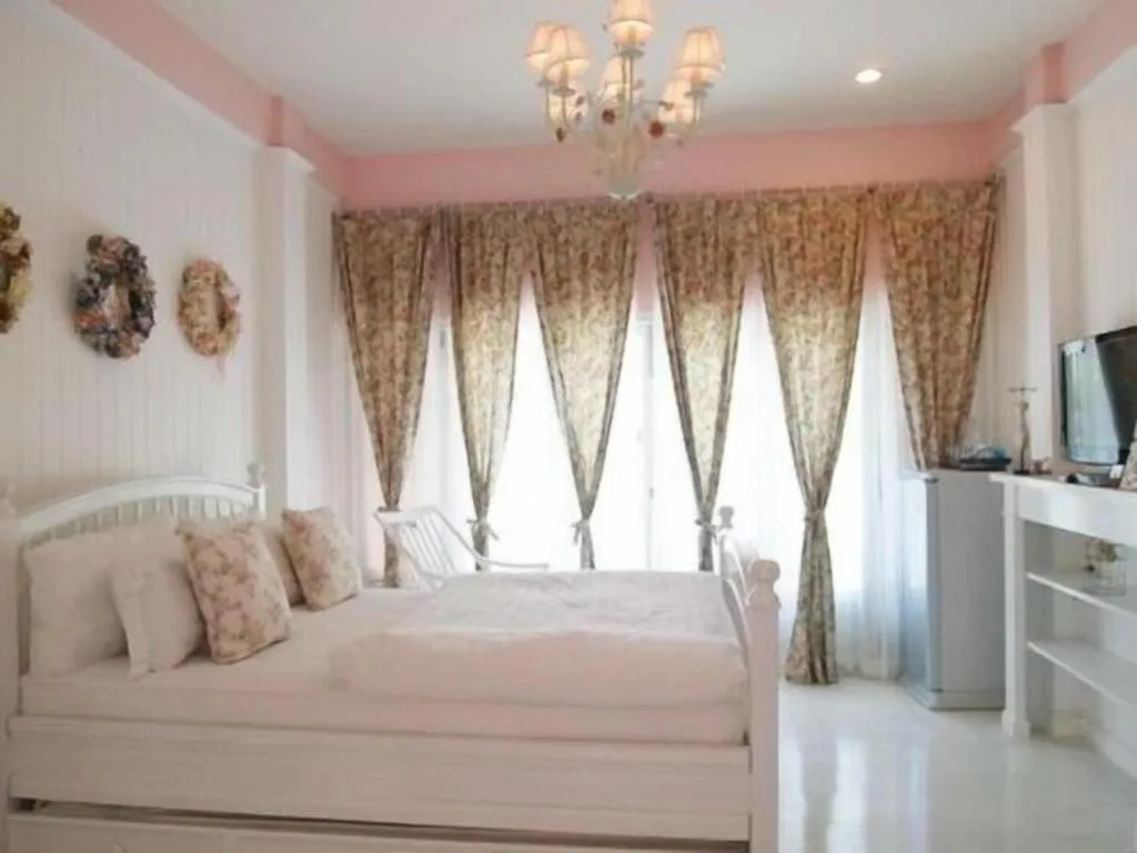 Bed in Baan Hmon-Oon