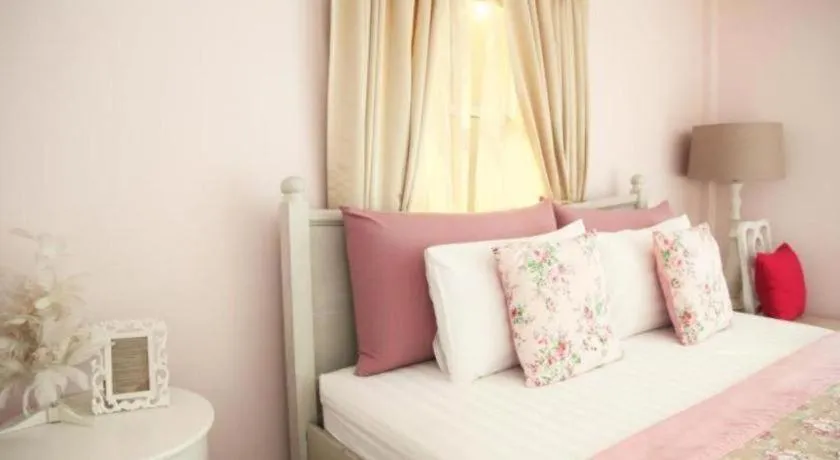 Bed in Baan Hmon-Oon