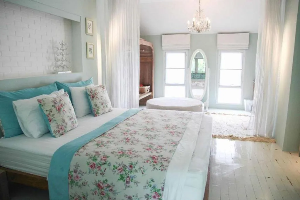 Bed in Baan Hmon-Oon