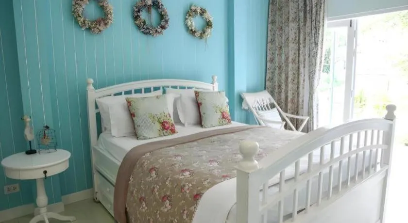 Bed in Baan Hmon-Oon