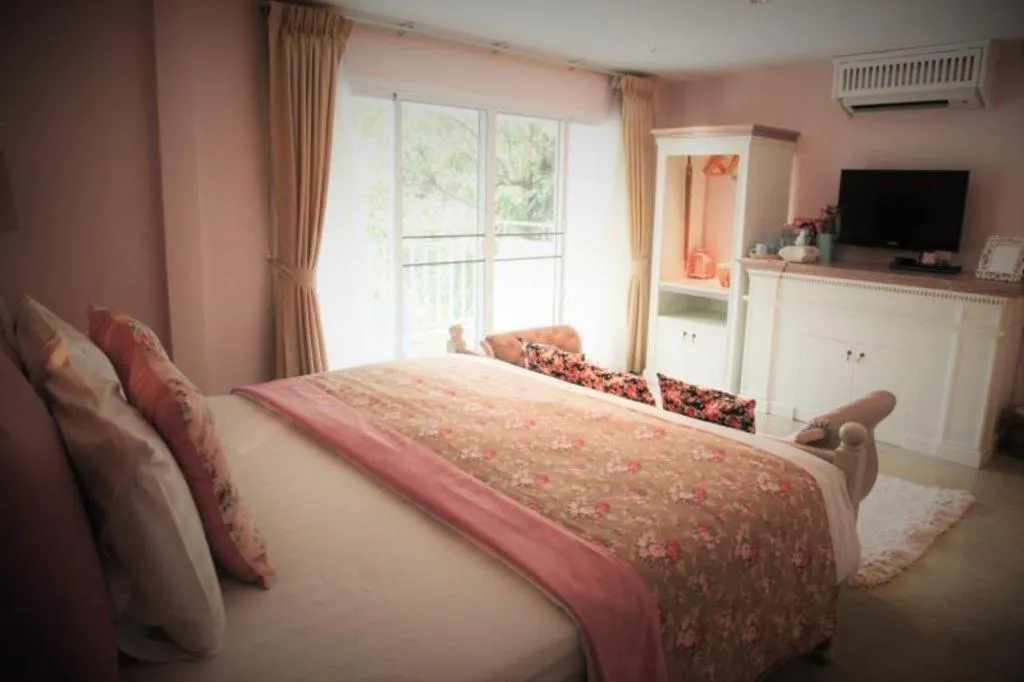 Bed in Baan Hmon-Oon