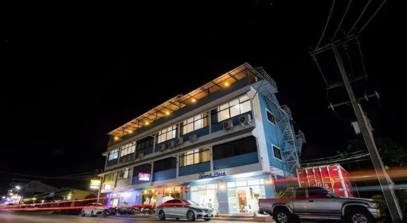 Krabi Grand Place Hotel