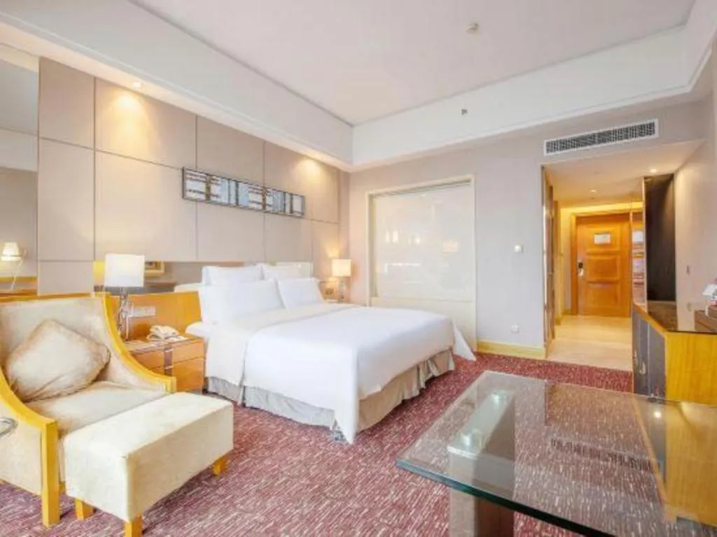 Bed in Babylon Hotel