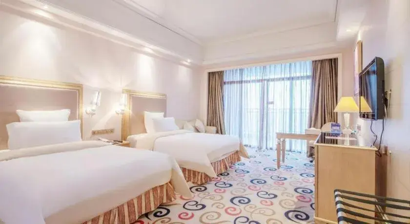 Bed in Babylon Hotel Bed in Babylon Hotel