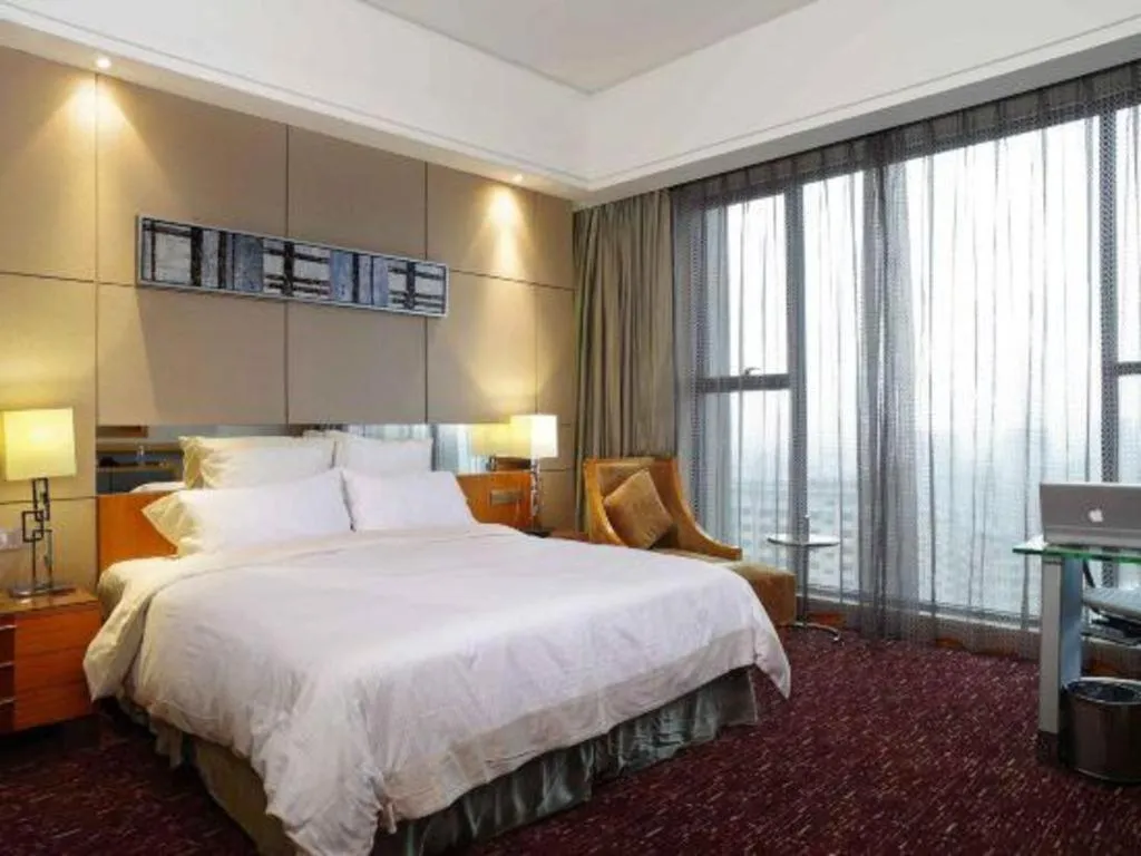 Bed in Babylon Hotel