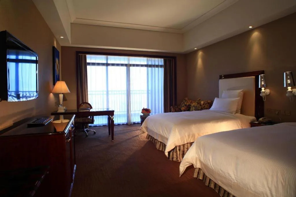 Bed in Babylon Hotel