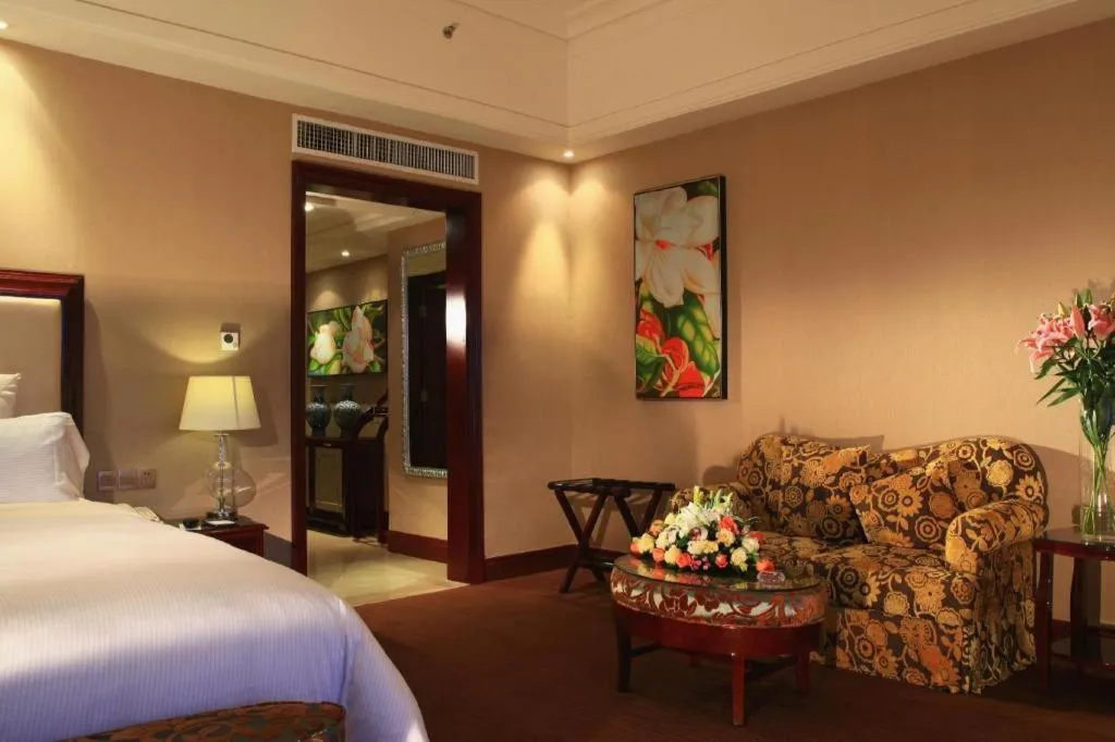 Bed in Babylon Hotel