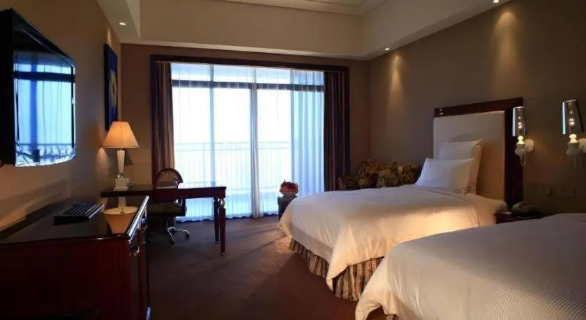 Bed in Babylon Hotel