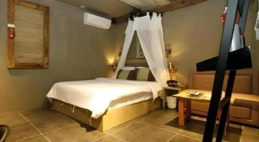 Bed in Mac Hotel