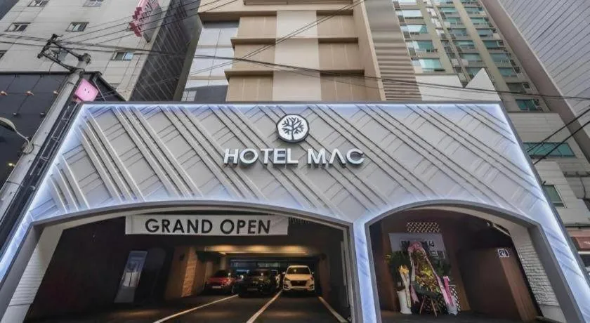 Mac Hotel