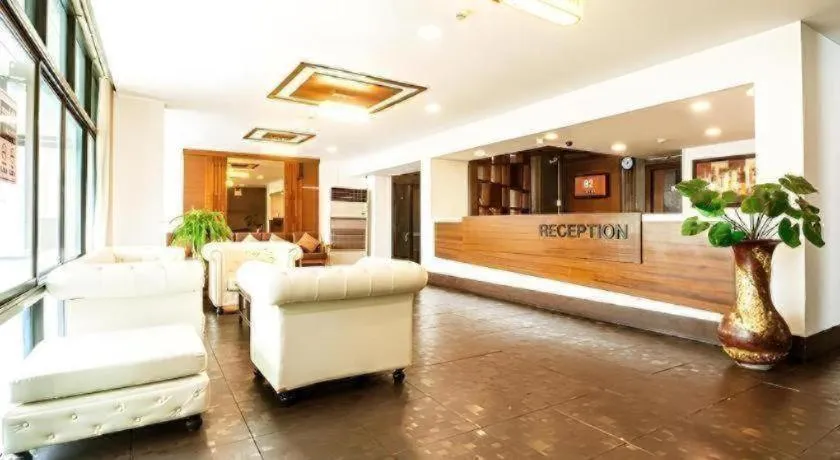 B2 Bangkok Srinakharin Boutique & Budget Hotel