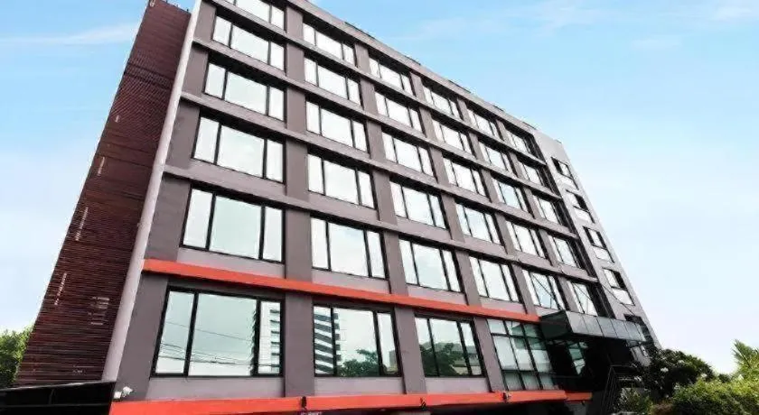 B2 Bangkok Srinakharin Boutique & Budget Hotel