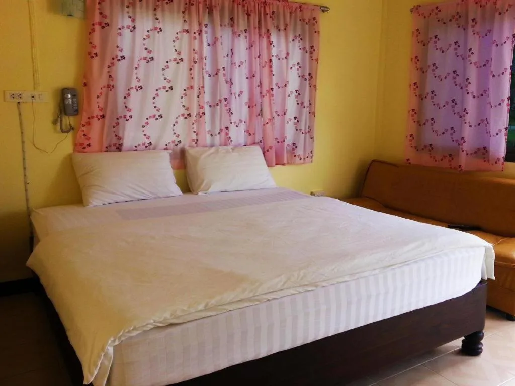 Bed in BanRai ChernMa Resort