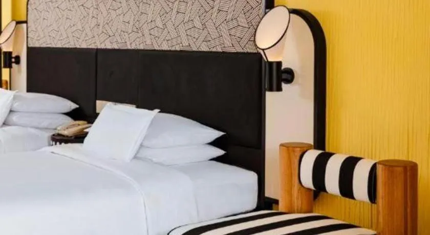 Bed in Chimelong Hotel