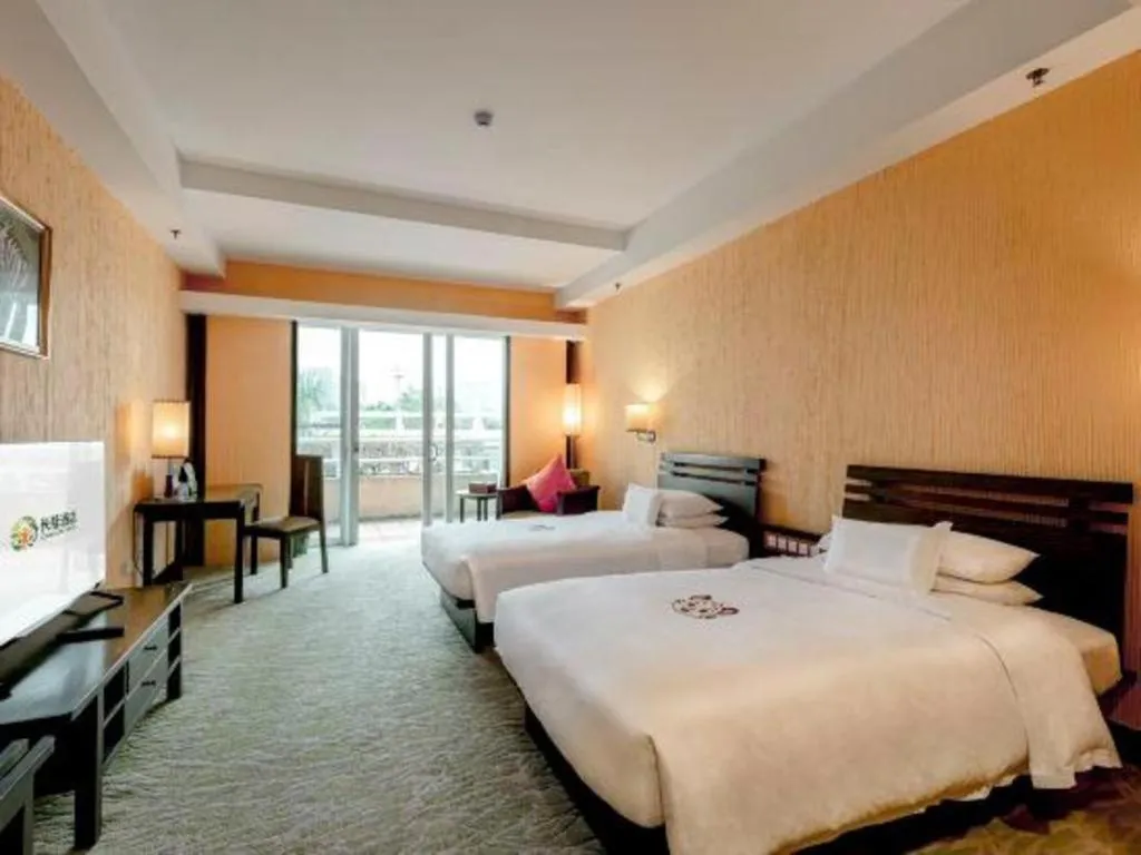 Bed in Chimelong Hotel