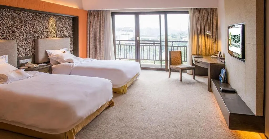 Bed in Chimelong Hotel