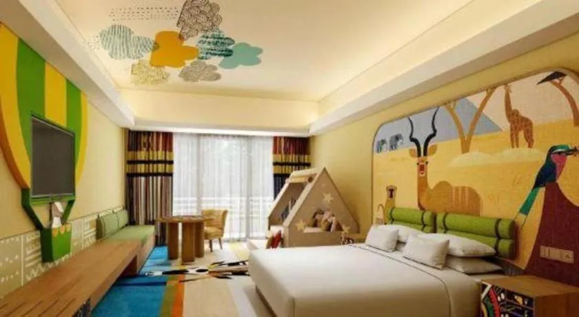 Bed in Chimelong Hotel