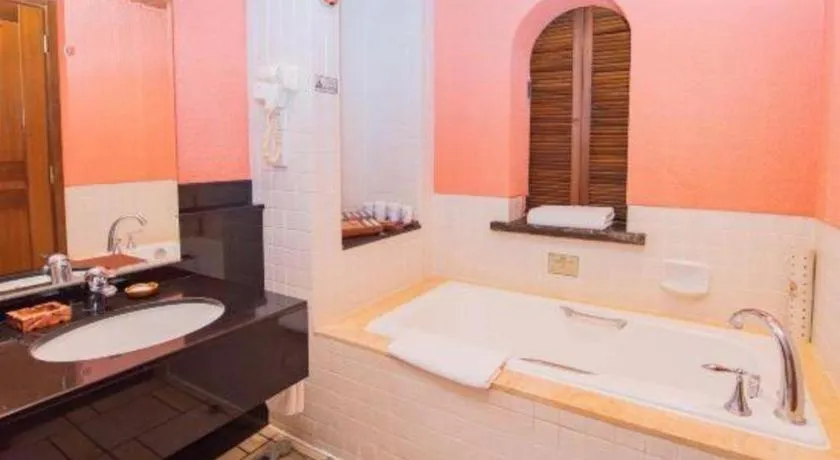 Bed in Chimelong Hotel