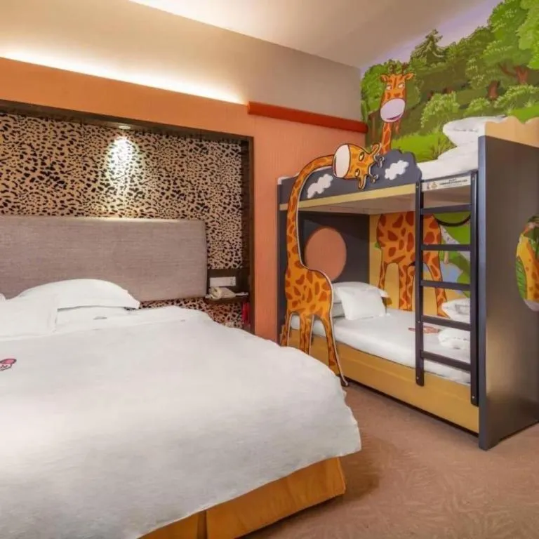 Bed in Chimelong Hotel