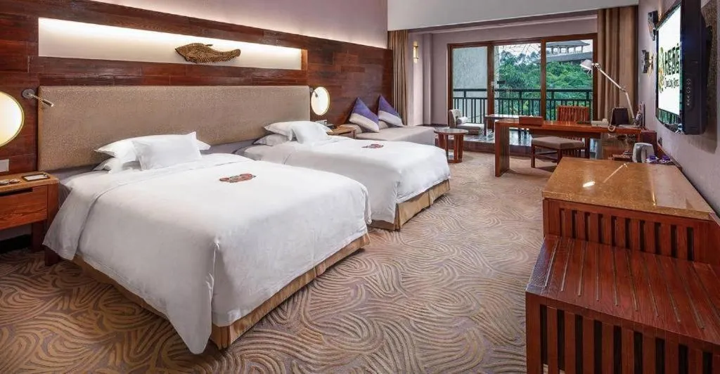 Bed in Chimelong Hotel