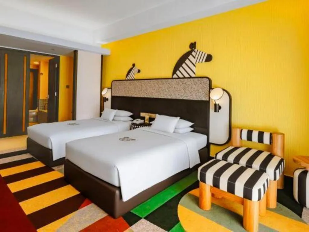 Bed in Chimelong Hotel