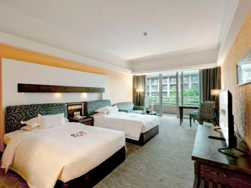 Bed in Chimelong Hotel