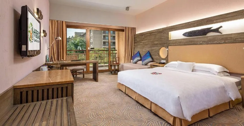 Bed in Chimelong Hotel