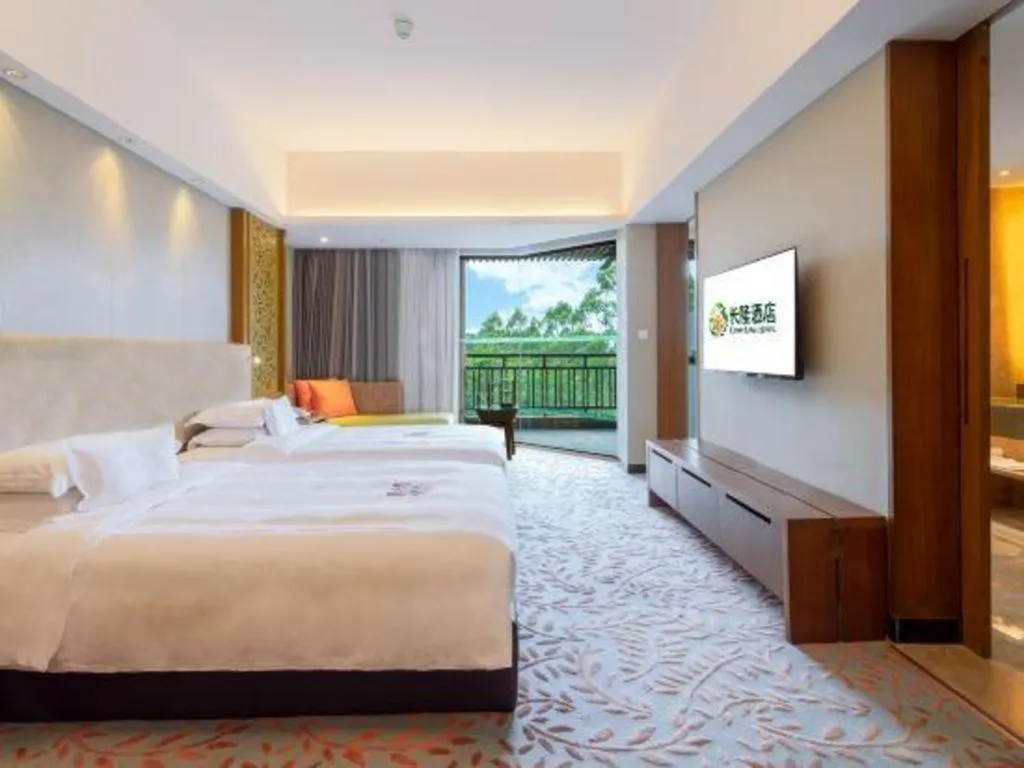 Bed in Chimelong Hotel