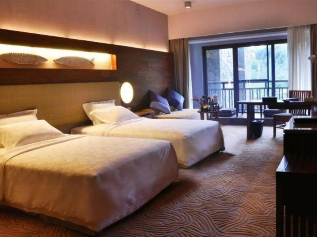 Bed in Chimelong Hotel