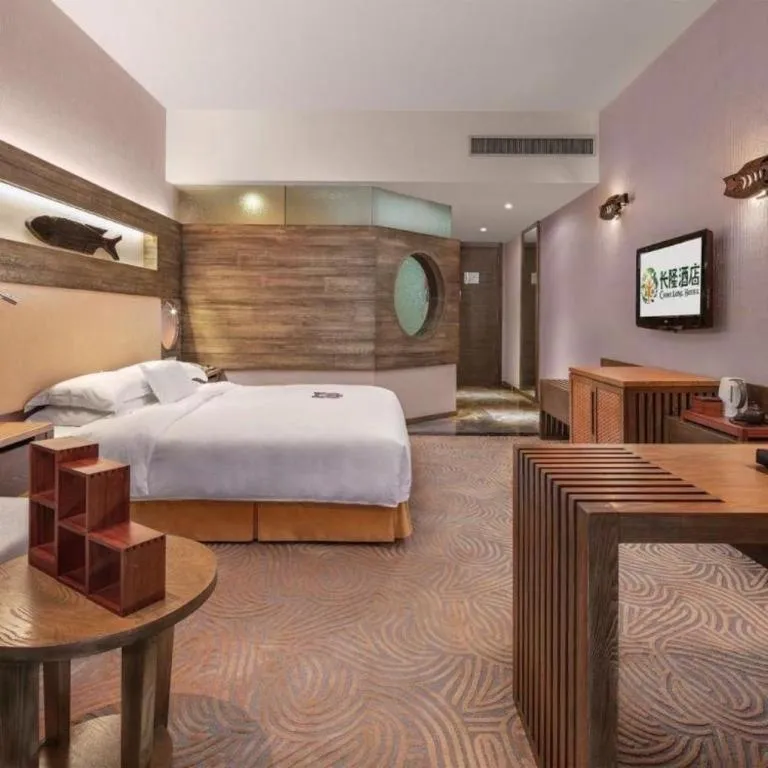 Bed in Chimelong Hotel