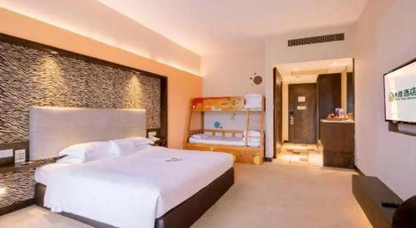 Bed in Chimelong Hotel