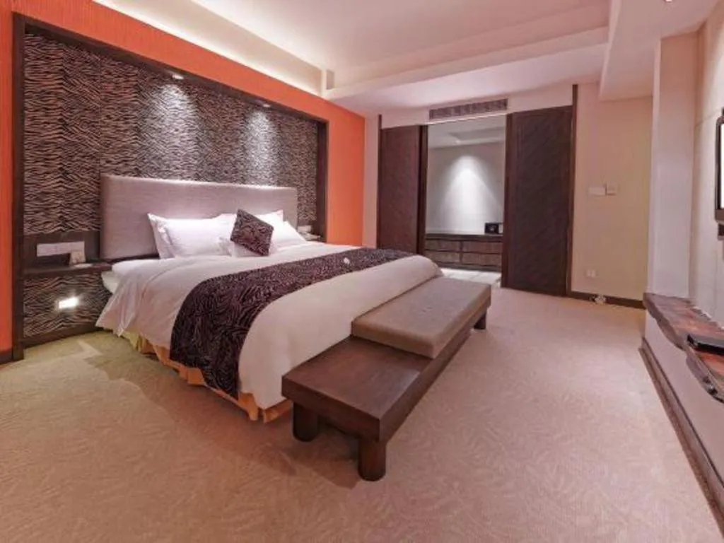 Bed in Chimelong Hotel