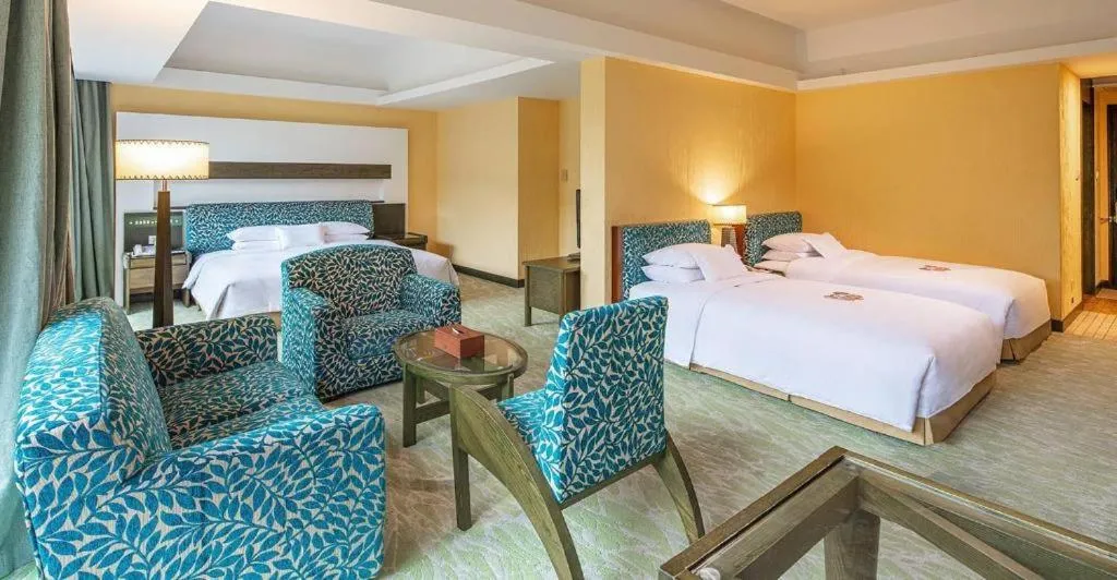 Bed in Chimelong Hotel