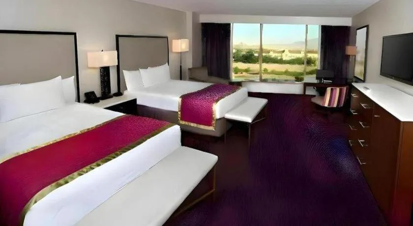Bed in Suncoast Hotel and Casino