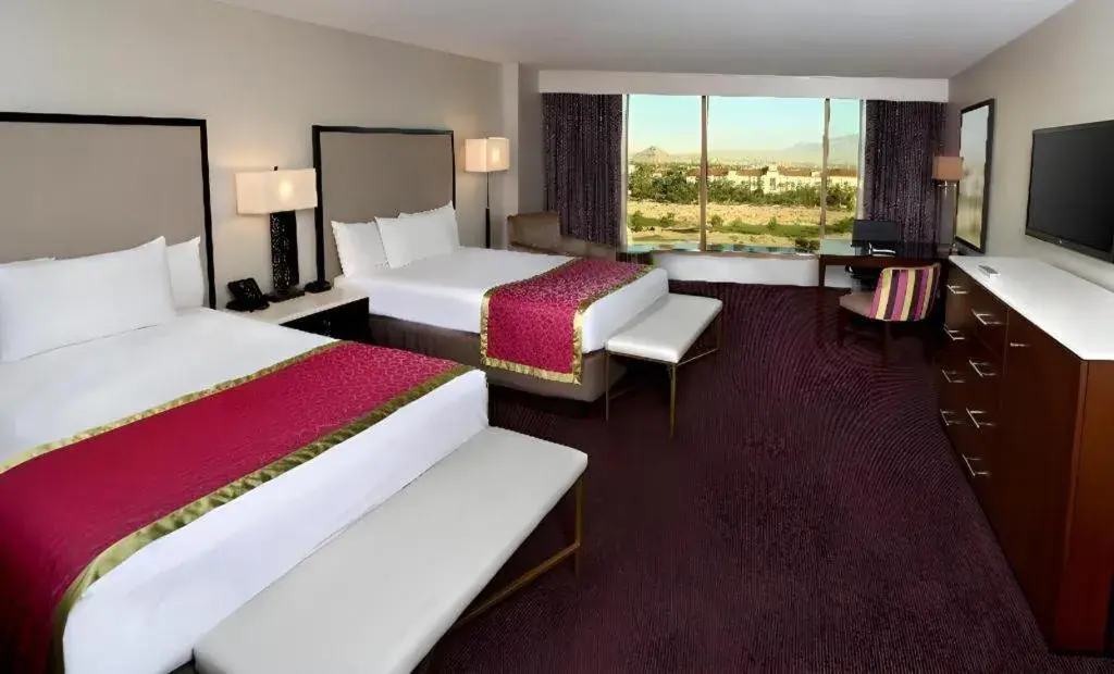 Bed in Suncoast Hotel and Casino Bed in Suncoast Hotel and Casino