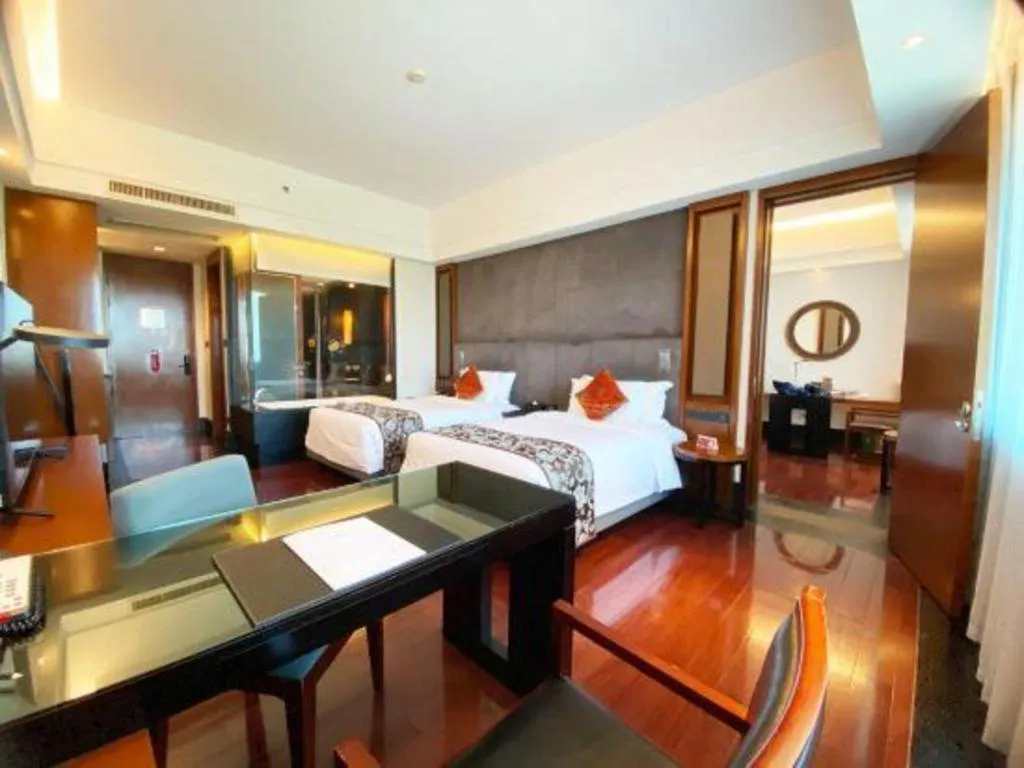 Bed in Worldhotel Grand Dushulake Suzhou