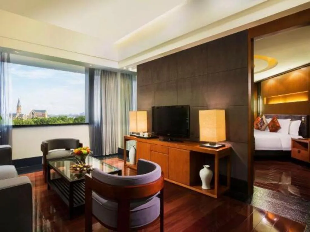 Bed in Worldhotel Grand Dushulake Suzhou