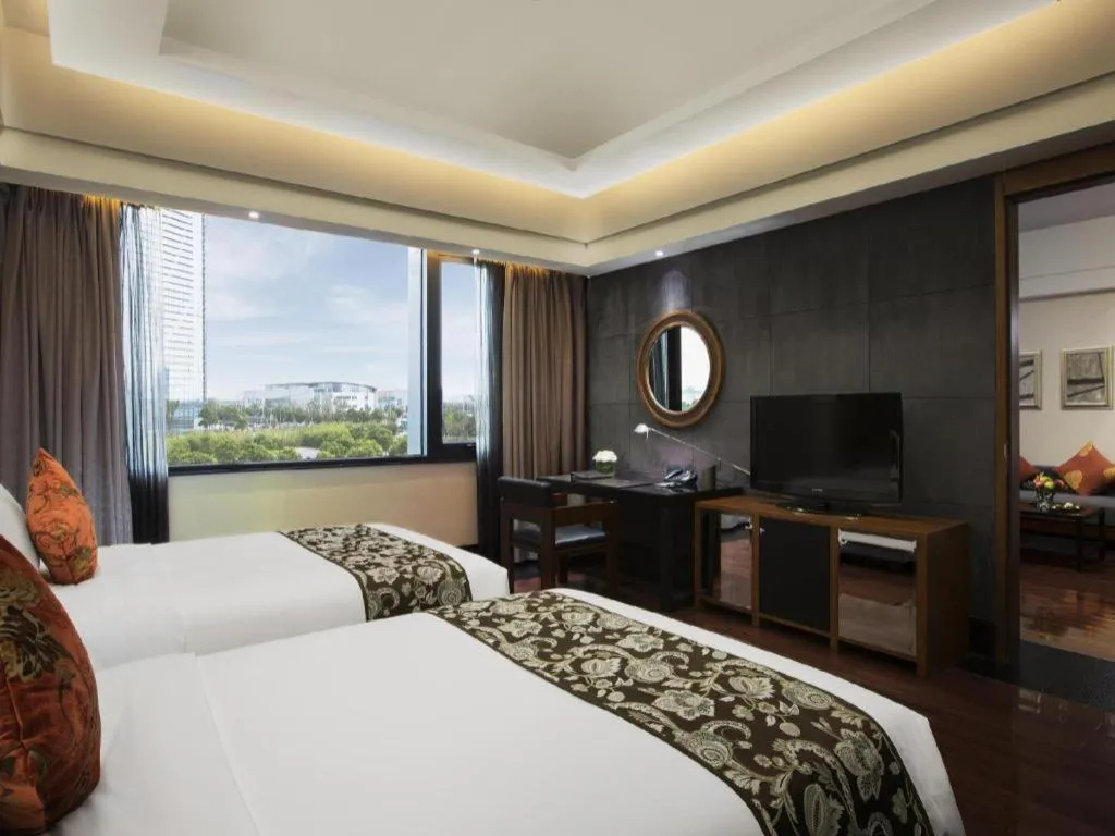 Bed in Worldhotel Grand Dushulake Suzhou