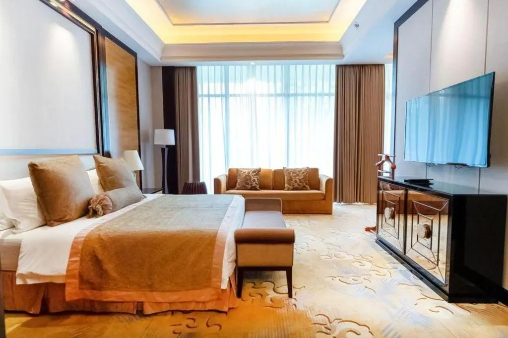 Bed in Royal Tulip Hotel Zhujiajiao Shanghai